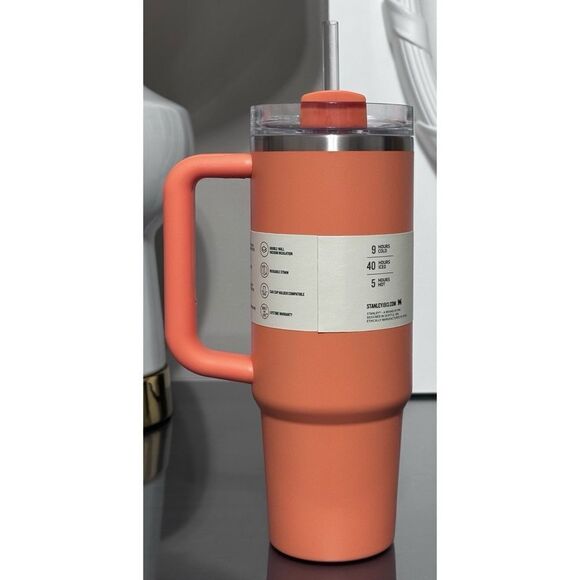 Stanley Quencher H2.0 FlowState Tumbler 30oz, FUSION CORAL - Picture 2 of 4